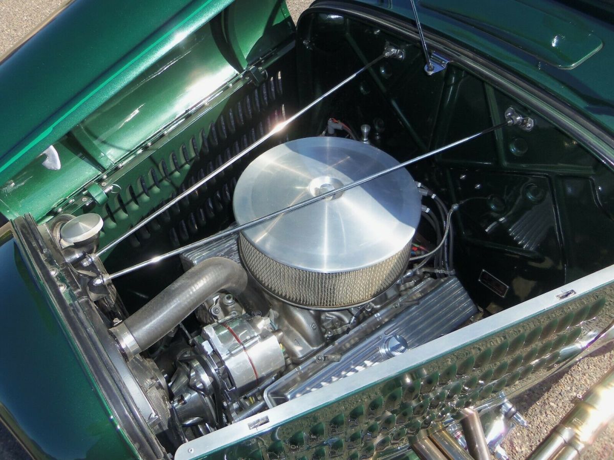 1932 Ford Roadster - photo 3