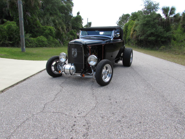 1932 Ford Roadster - photo 9