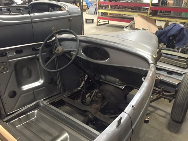 1932 Ford Roadster - photo 2