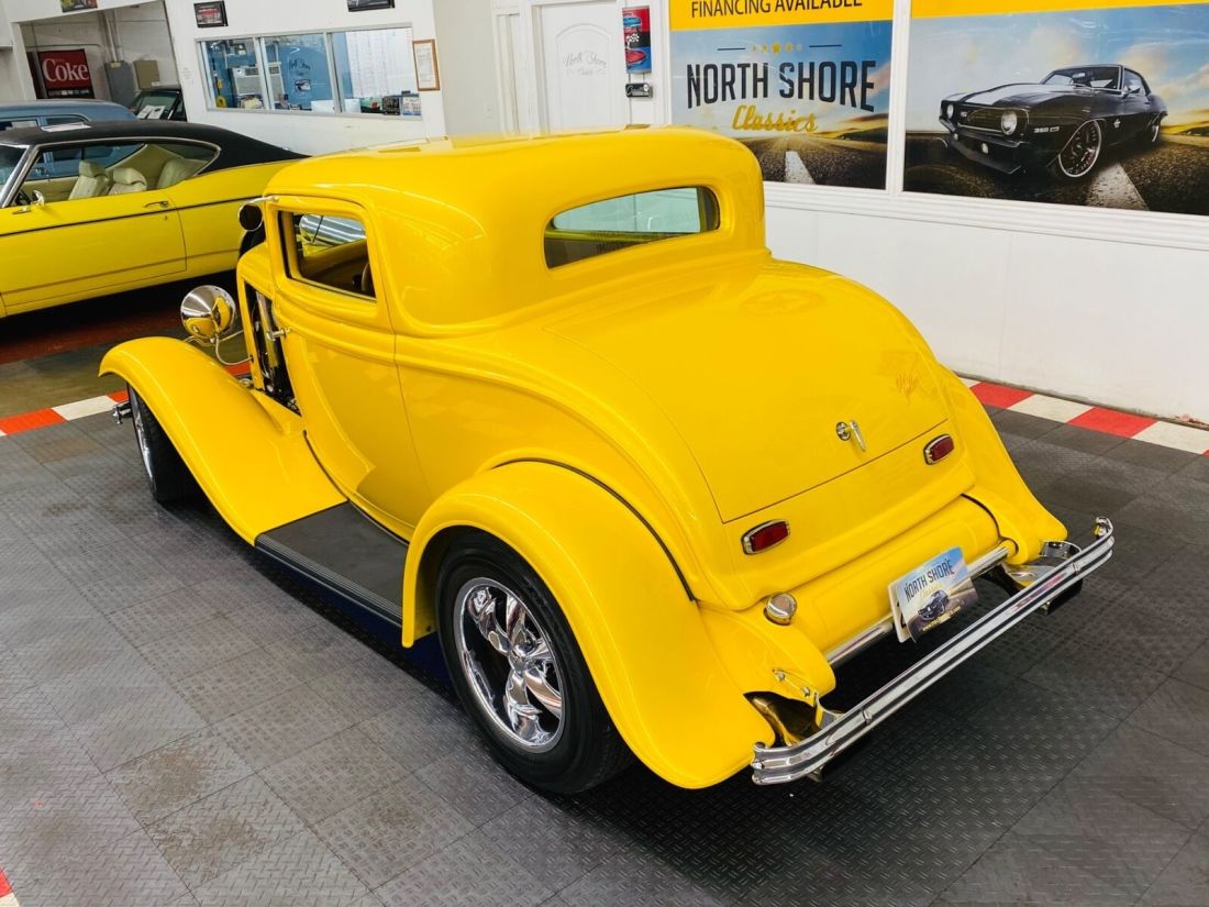 1932 Ford Hot Rod / Street Rod - SHOW CAR QUALITY - SUPERCHARGED 355 ENGINE - - photo 3
