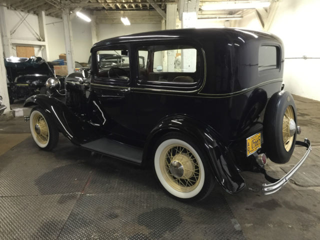 1932 Ford Tudor Sedan - photo 7