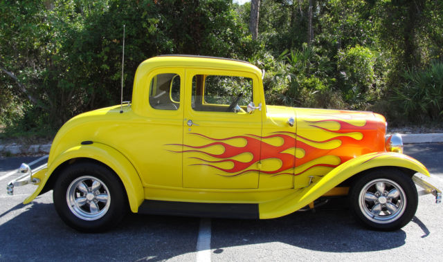 1932 Ford 2 Door 5 Window Coupe - photo 2