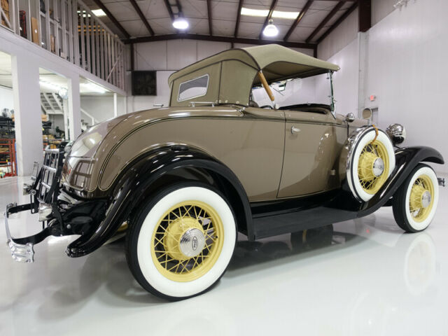 1932 Ford Model B Deluxe Roadster - photo 3