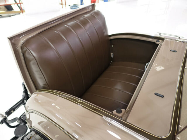 1932 Ford Model B Deluxe Roadster - photo 6