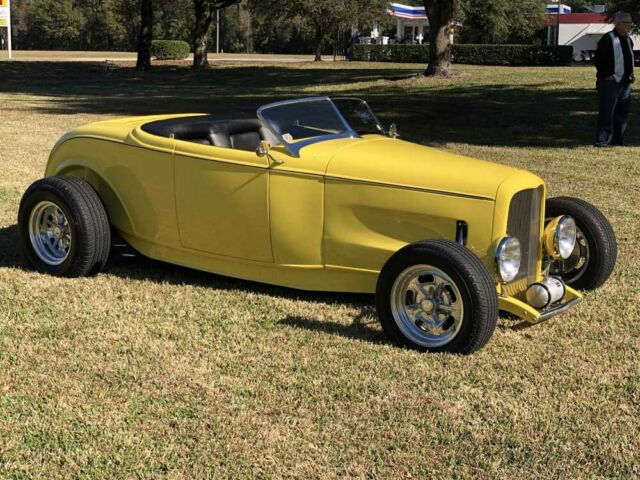 1932 Ford Roadster - photo 2