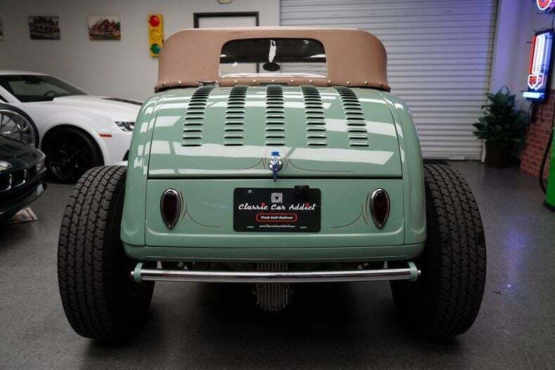 1932 Ford Roadster - photo 9