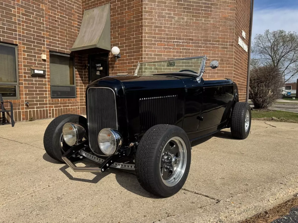 1932 ford roadster 350 700R4 10 Bolt QA1 1932 Ford Roadster
