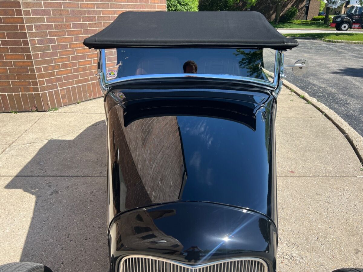 1932 Ford Roadster - photo 6