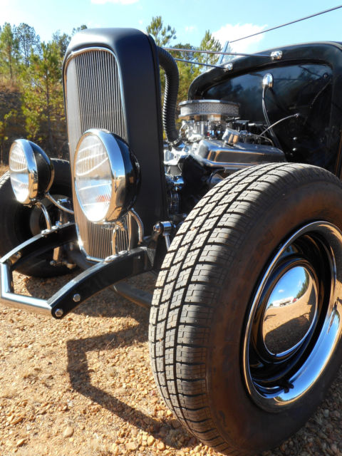 1932 Ford Roadster 350 V8 700r4 trans 200 miles 1932 Ford Other