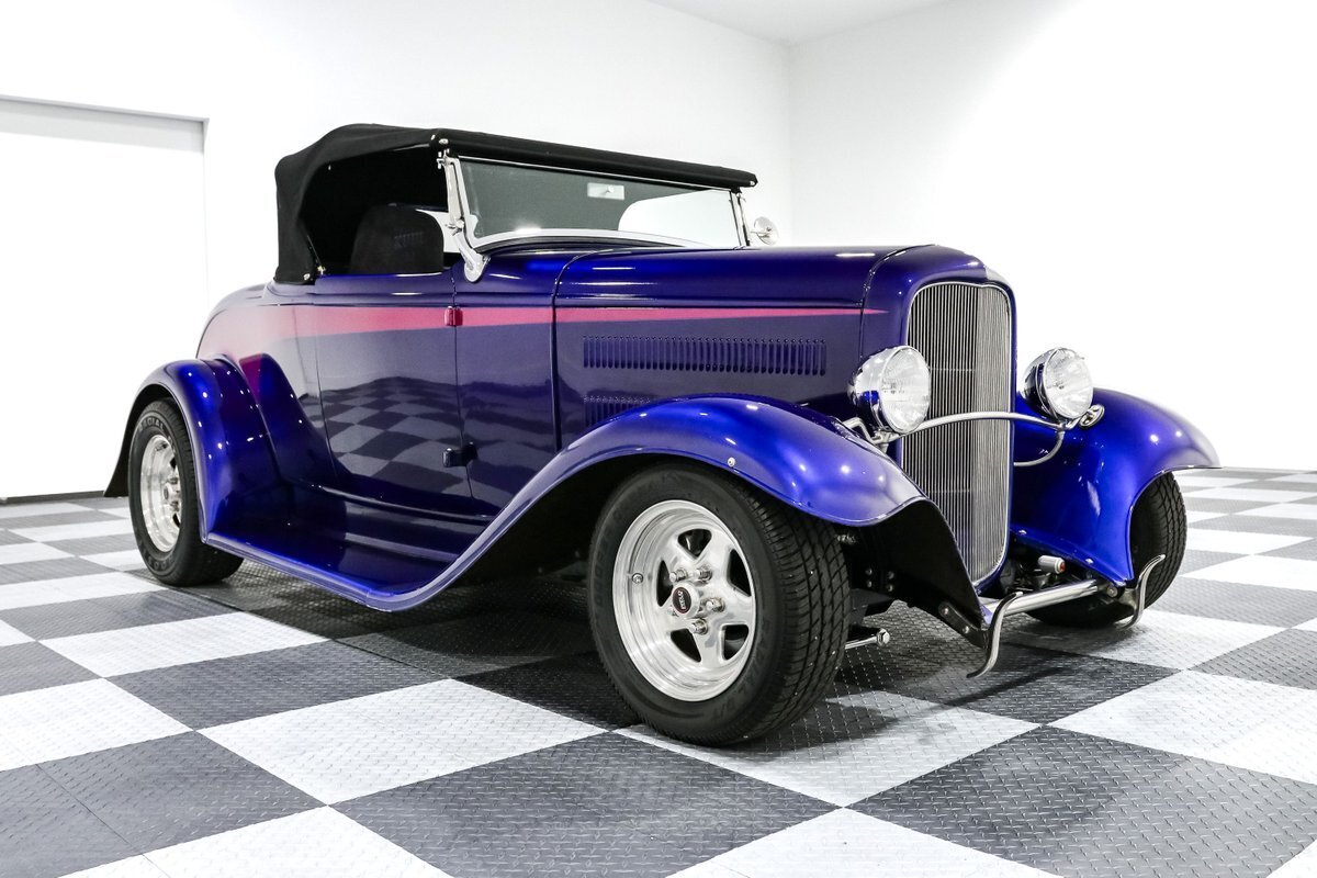1932 Ford Roadster - photo 2