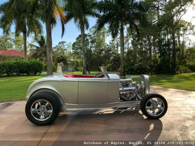 1932 Ford Roadster - photo 2