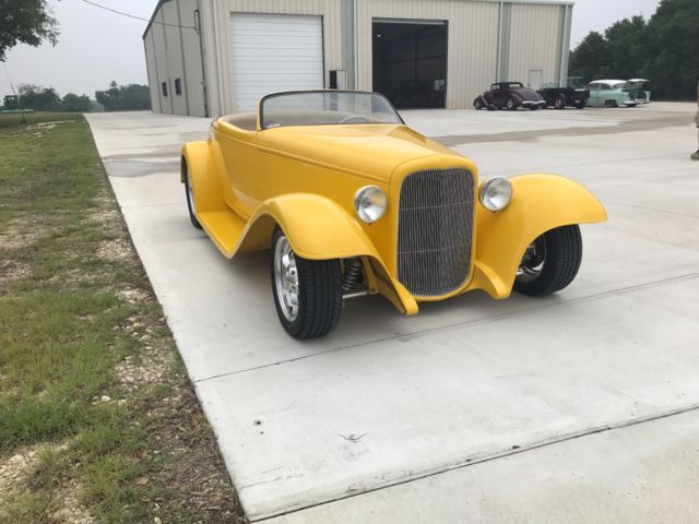 1932 Ford Roadster - photo 4