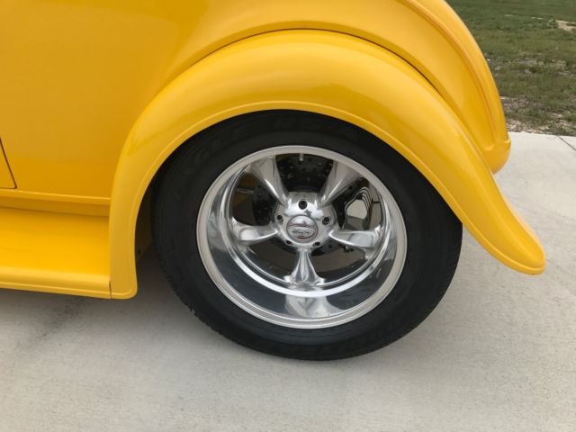 1932 Ford Roadster - photo 7