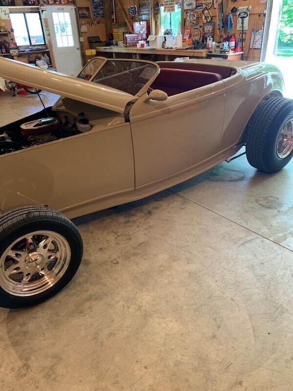 1932 Ford Roadster - photo 4
