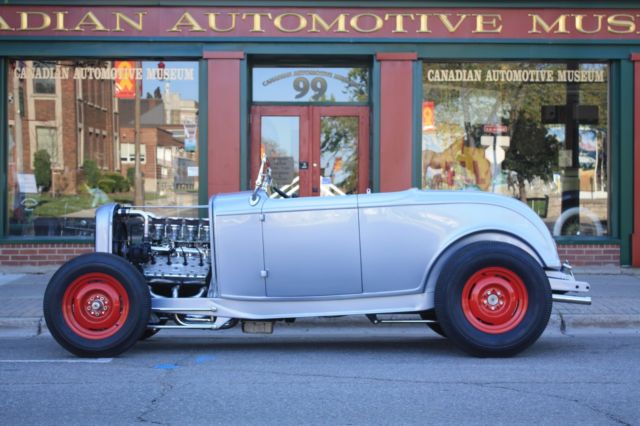 1932 Ford Roadster Flat Head with rare Baron High Flow Heads and 4 Carb Intake 1932 Ford Roadster