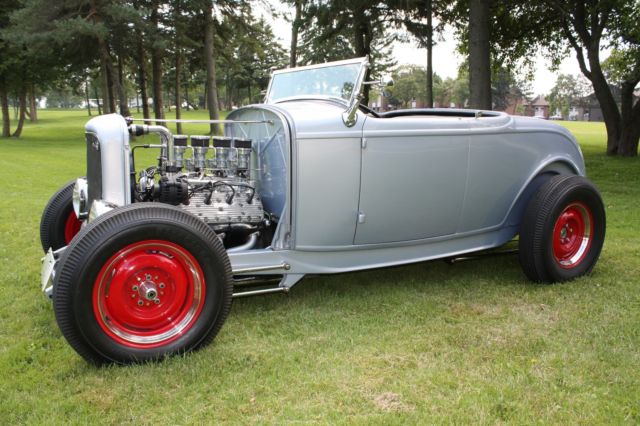 1932 Ford Roadster - photo 2