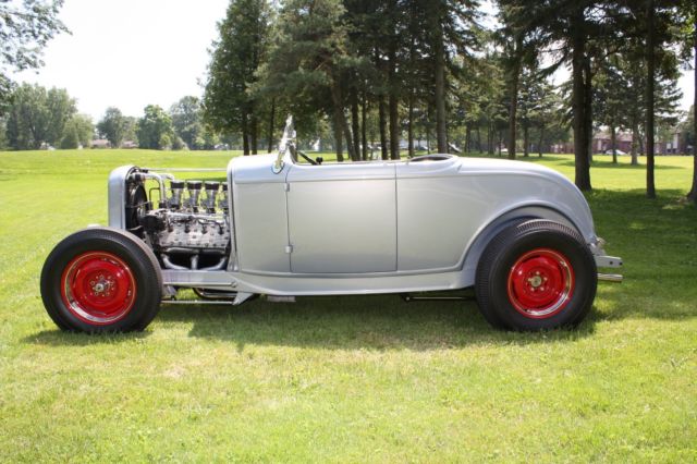 1932 Ford Roadster - photo 9