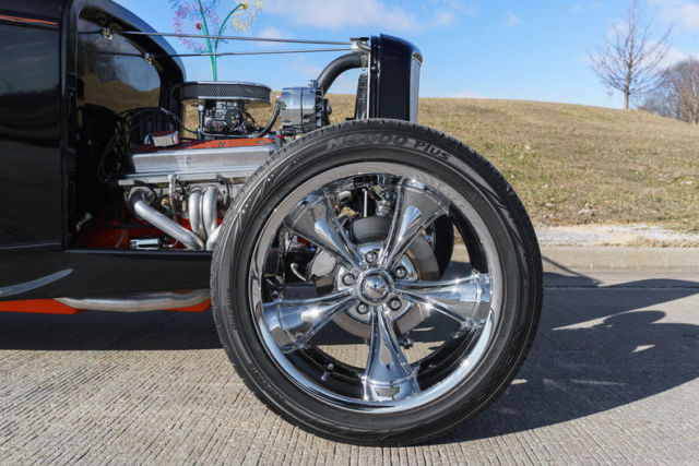 1932 Ford Roadster - photo 13