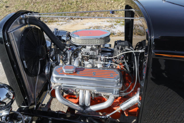 1932 Ford Roadster - photo 4