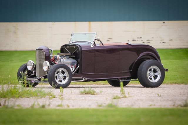 1932 Ford Roadster - Gibbon's glass body 1932 Ford Roadster