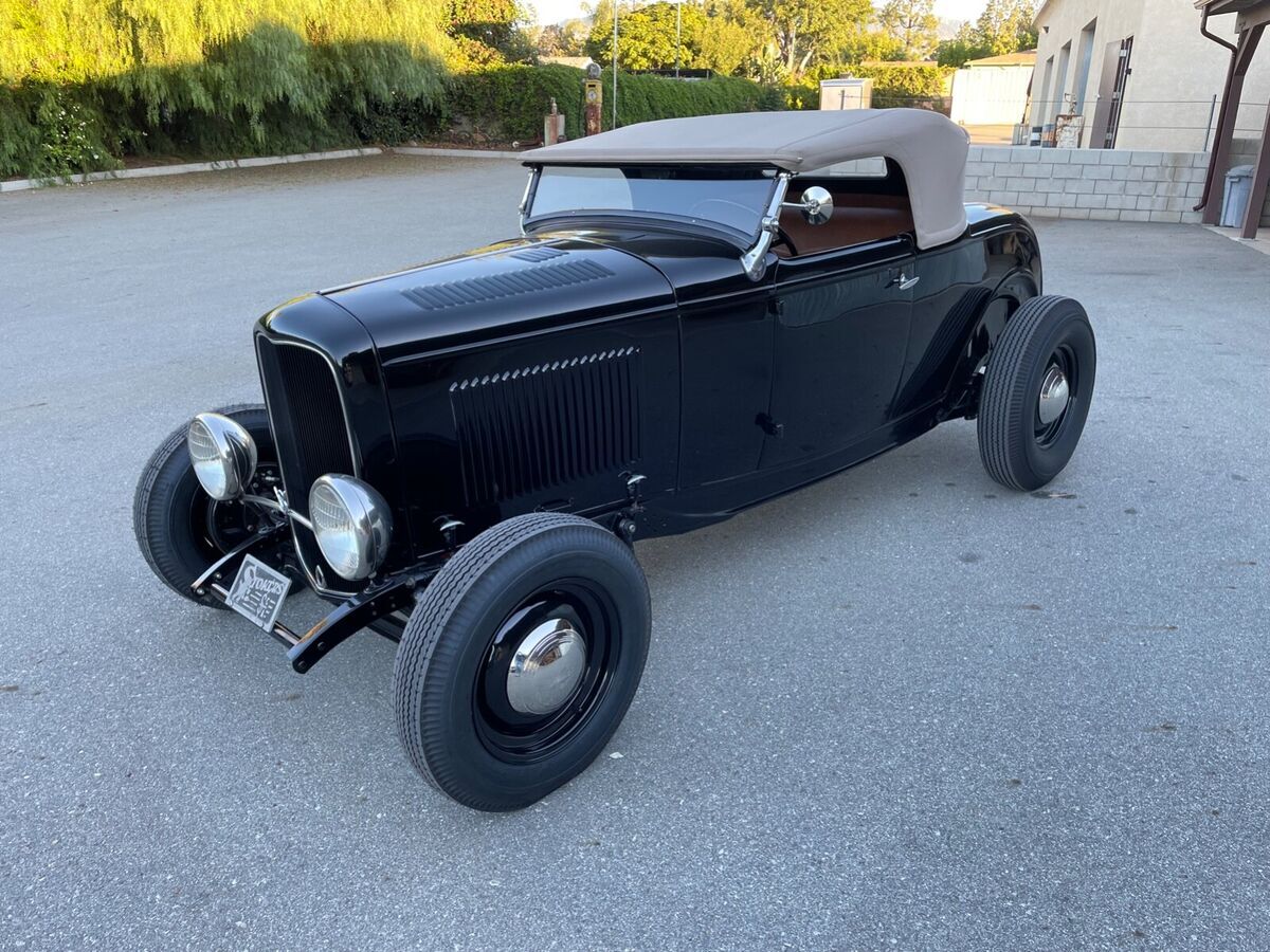 1932 Ford Roadster - photo 4