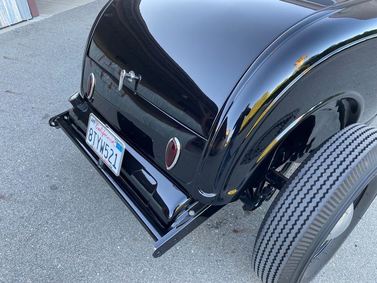 1932 Ford Roadster - photo 6