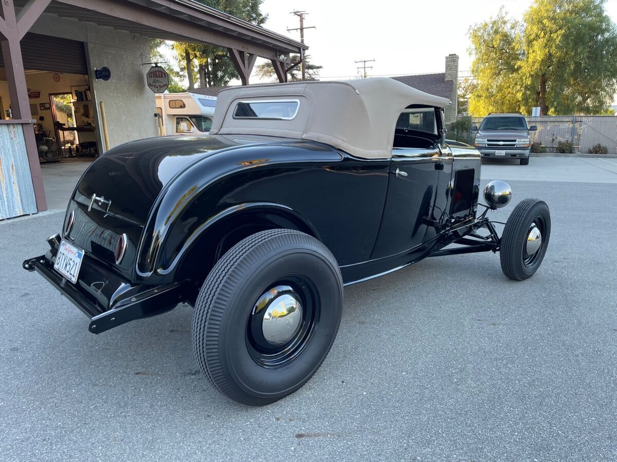 1932 Ford Roadster - photo 8