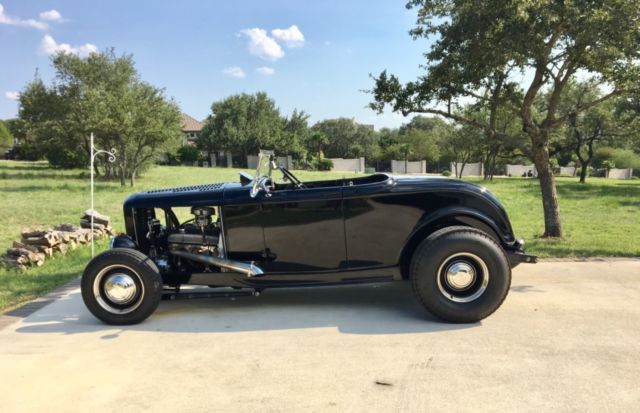 1932 Ford Model B Roadster - photo 2