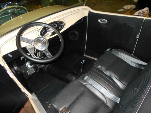 1932 Ford Roadster - photo 11