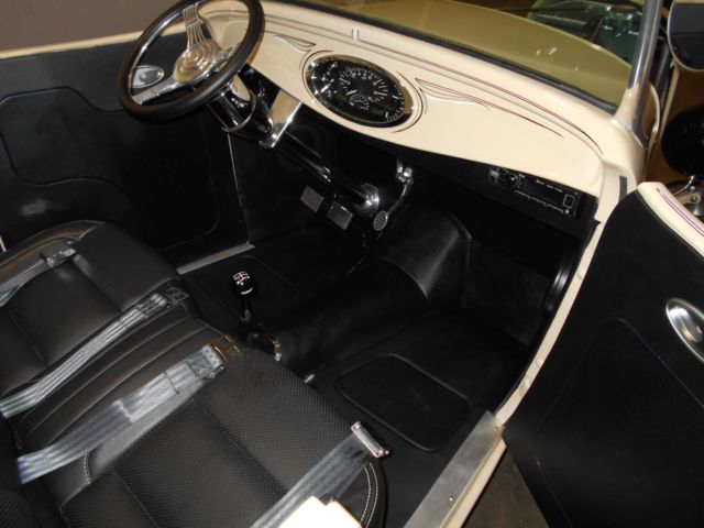 1932 Ford Roadster - photo 13