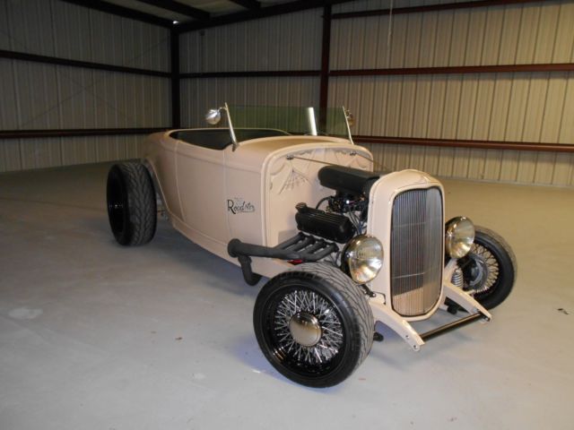 1932 Ford Roadster - photo 2