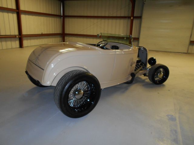1932 Ford Roadster - photo 4