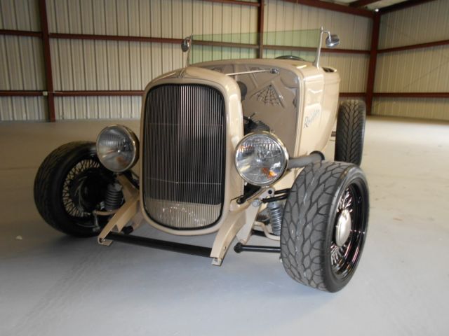 1932 Ford Roadster - photo 6