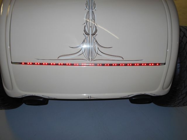 1932 Ford Roadster - photo 9
