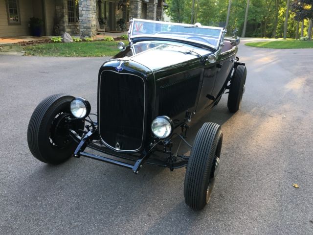 1932 Ford Roadster - photo 6