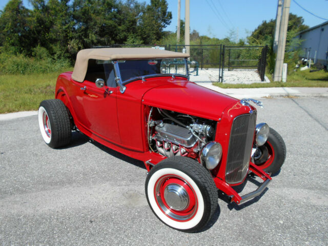 1932 Ford Roadster Highboy,Sid Chavers Top, Air,454,Big Block, Red Tan Interior 1932 Ford Roadster Sid Chavers Top,AC