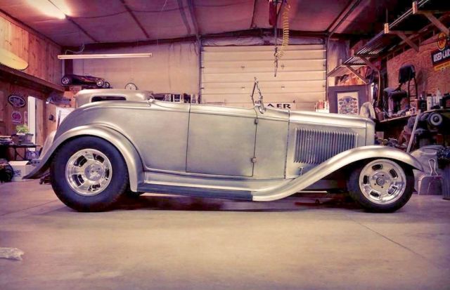 1932 Ford Roadster - photo 3