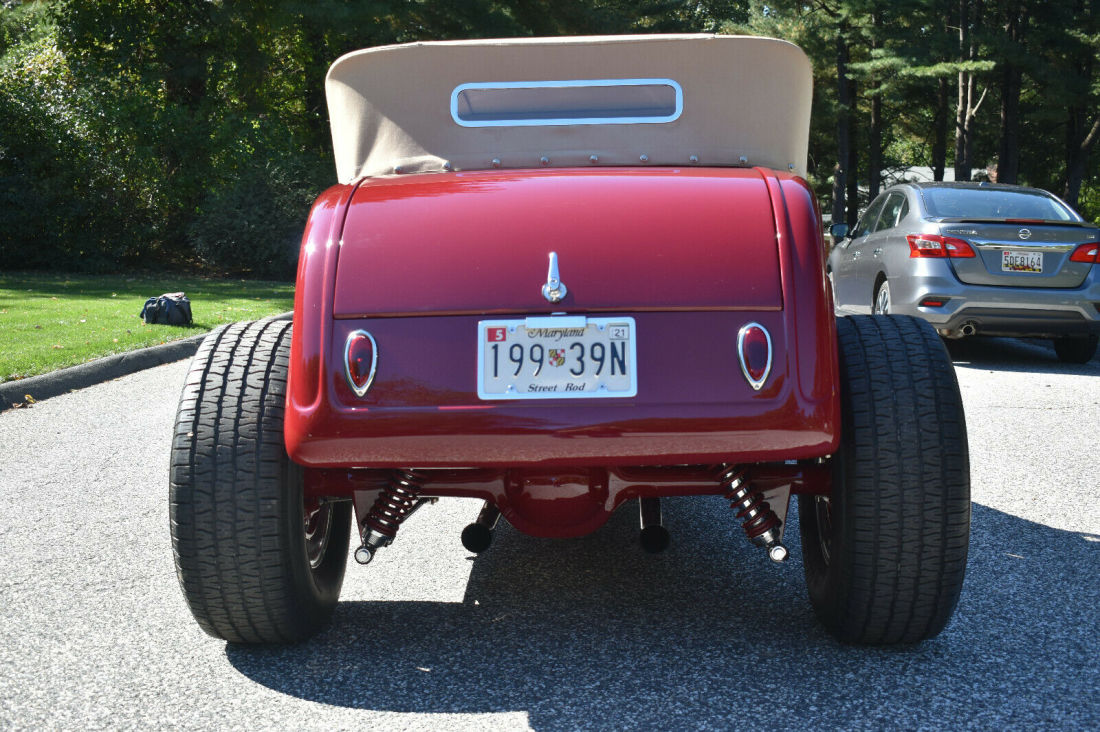 1932 Ford Roadster Highboy Hot Rod Show Car - photo 4
