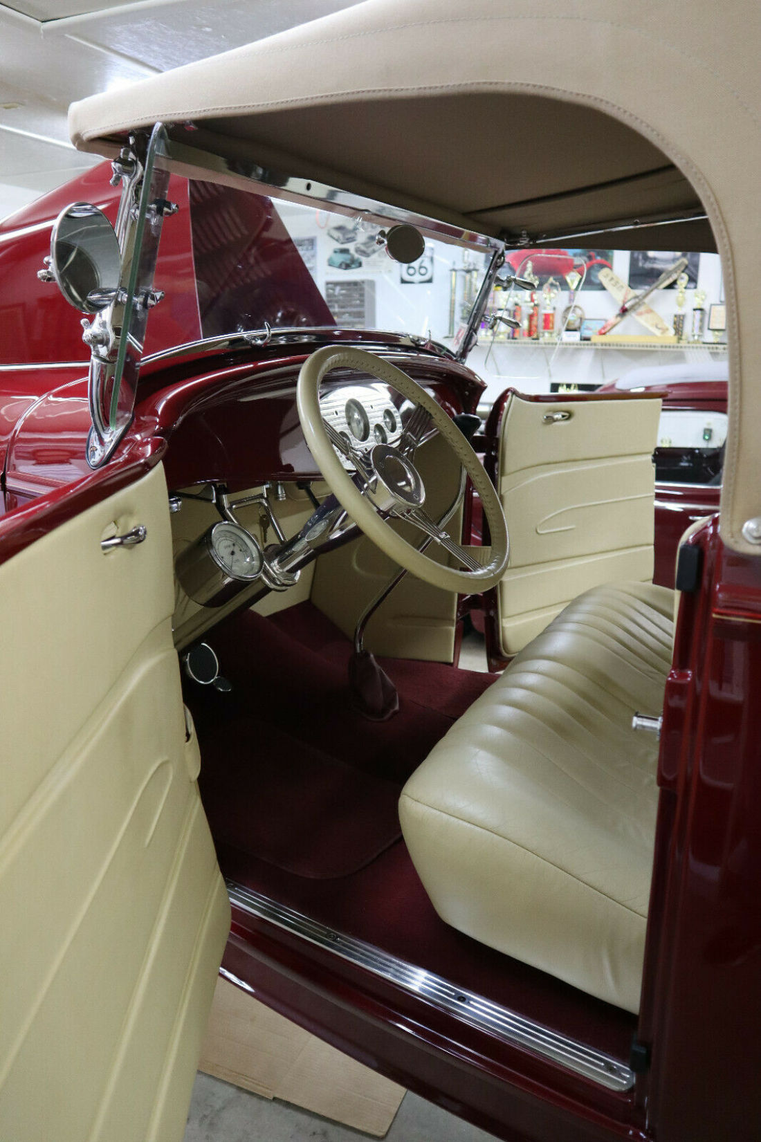 1932 Ford Roadster Highboy Hot Rod Show Car - photo 7