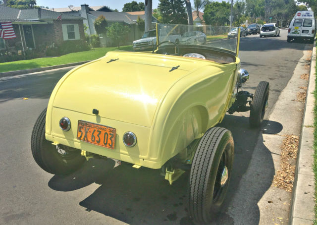1932 Ford Roadster - photo 4