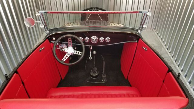 1932 Ford Model 18 Roadster - photo 2