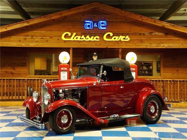 1932 Ford Roadster-Red Candy Metallic 1932 Ford Roadster 350 Cui, 700R4