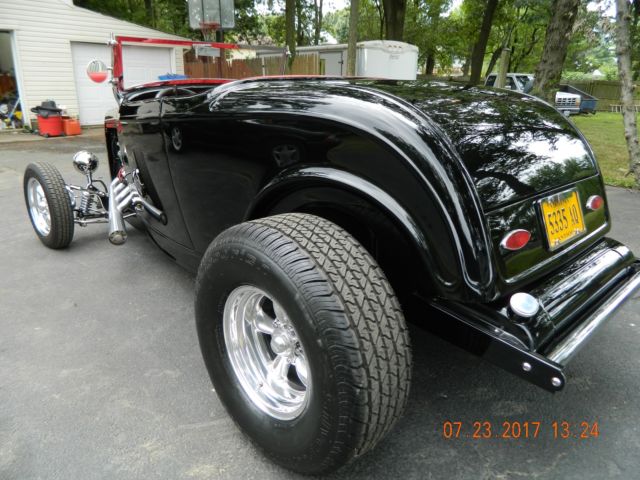 1932 Ford Roadster - photo 5