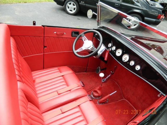 1932 Ford Roadster - photo 8