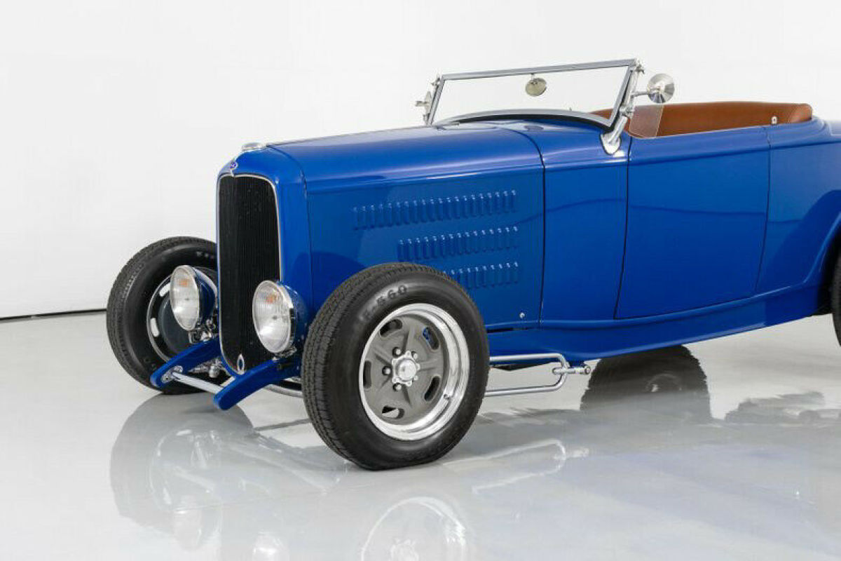 1932 Ford Roadster - photo 6
