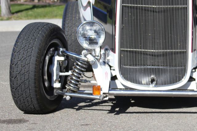 1932 Ford Roadster - photo 5