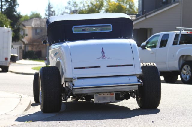 1932 Ford Roadster - photo 9