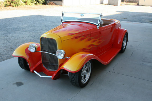 1932 Ford Roadster - photo 4