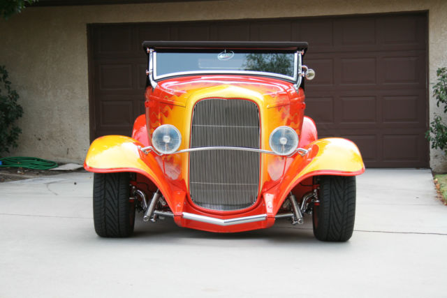 1932 Ford Roadster - photo 3