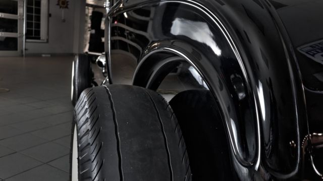 1932 Ford Roadster - photo 10